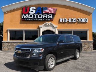 2017 Chevrolet Suburban LT RWD photo