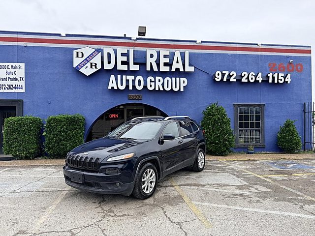 2018 Jeep Cherokee Latitude Plus FWD photo