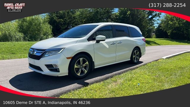 2018 Honda Odyssey Touring FWD photo