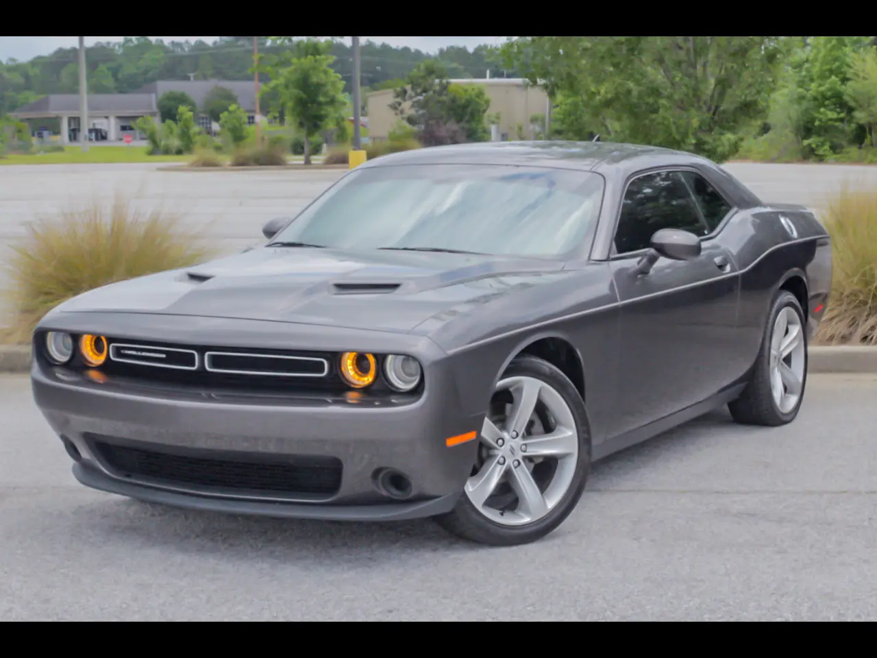 2018 Dodge Challenger SXT RWD photo