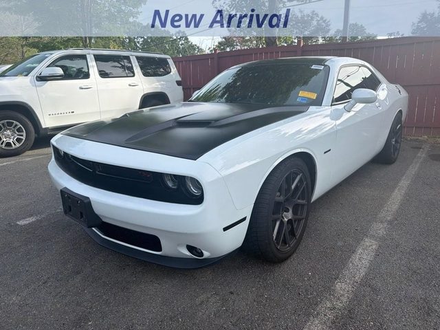 2016 Dodge Challenger R/T RWD photo
