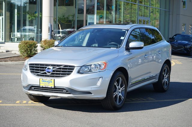 2015 Volvo XC60 T6 AWD photo