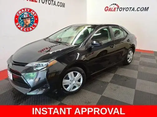 2018 Toyota Corolla LE FWD photo