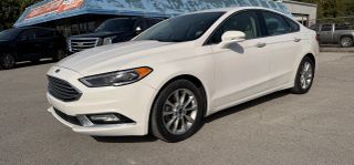 2017 Ford Fusion SE FWD photo