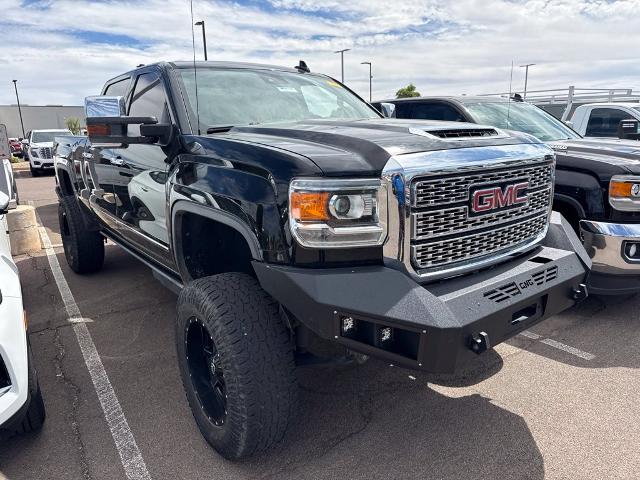 2018 GMC Sierra 2500HD Denali 4WD photo