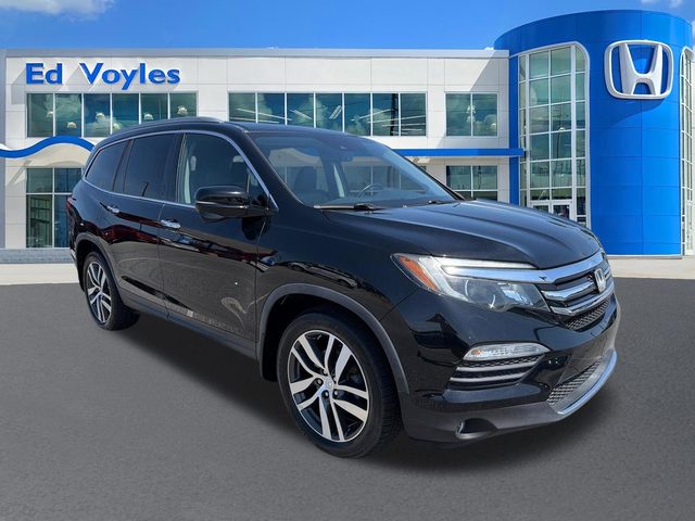 2017 Honda Pilot Touring AWD photo