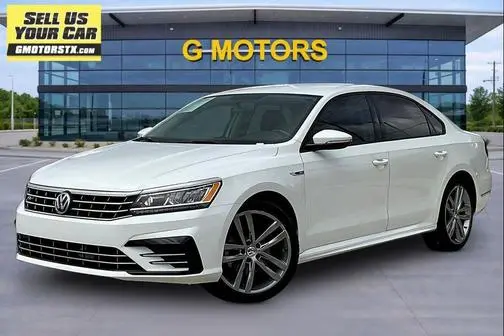 2018 Volkswagen Passat R-Line FWD photo