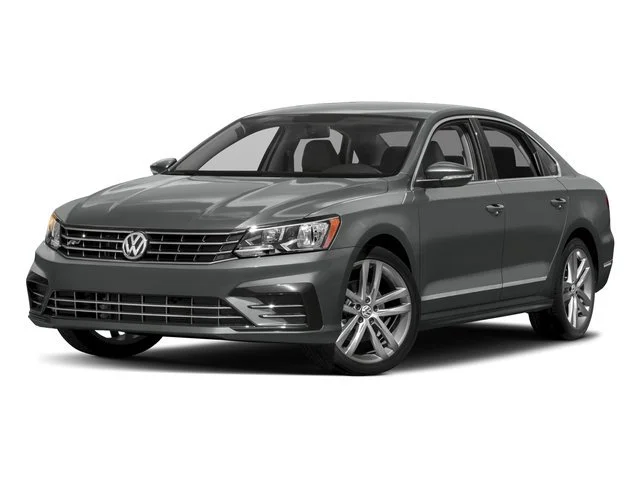 2018 Volkswagen Passat R-Line FWD photo