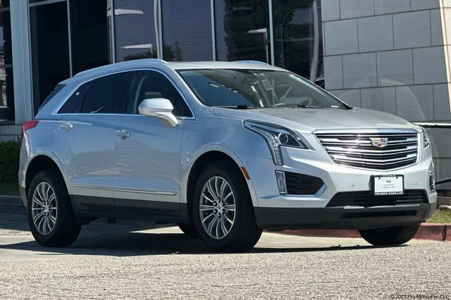 2018 Cadillac XT5 Luxury FWD FWD photo