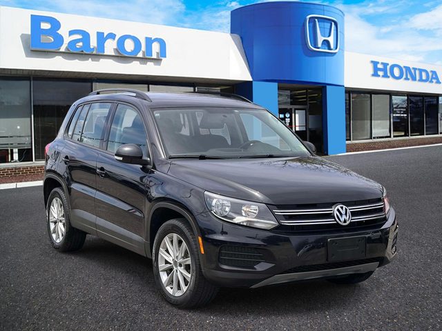 2017 Volkswagen Tiguan  AWD photo