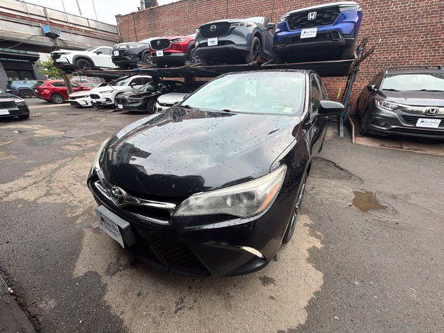 2017 Toyota Camry XSE FWD photo