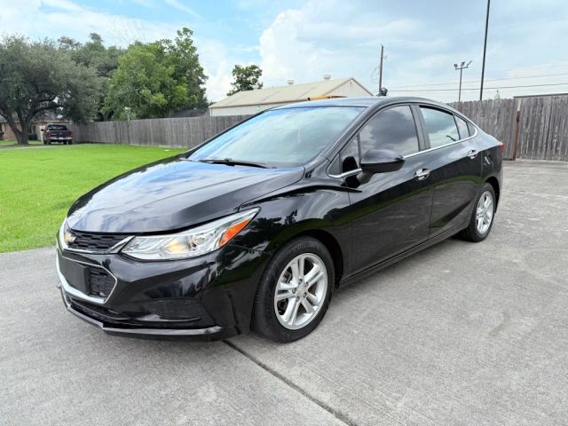 2017 Chevrolet Cruze LT FWD photo
