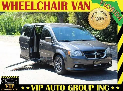 2017 Dodge Grand Caravan SXT FWD photo