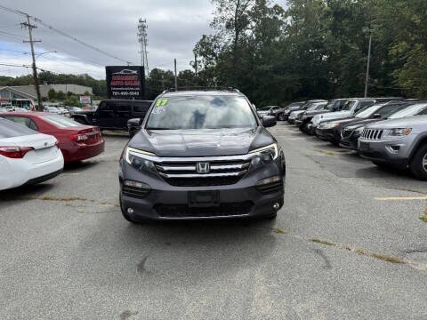 2017 Honda Pilot Touring AWD photo