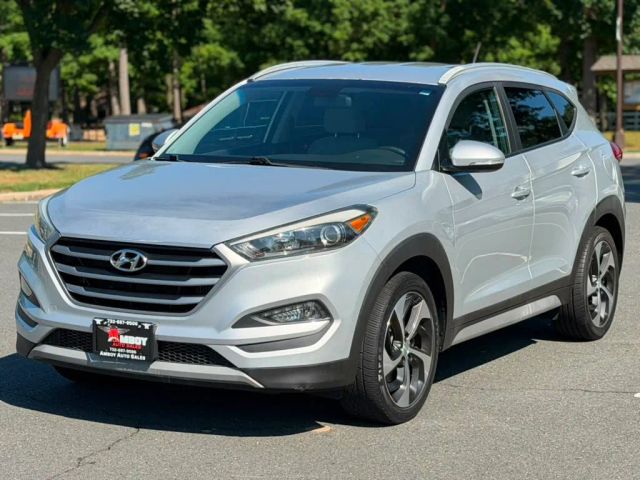 2017 Hyundai Tucson Sport AWD photo