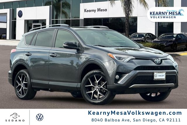 2018 Toyota RAV4 Hybrid SE AWD photo