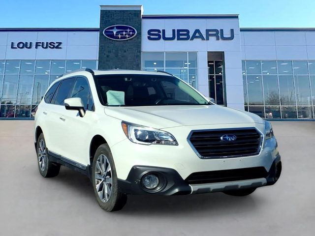 2017 Subaru Outback Touring AWD photo