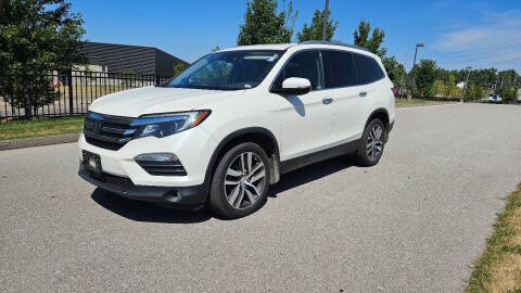 2017 Honda Pilot Elite AWD photo