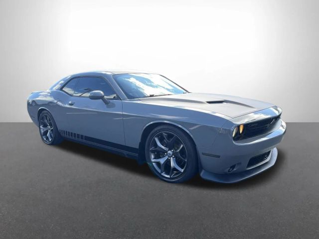 2018 Dodge Challenger SXT Plus RWD photo