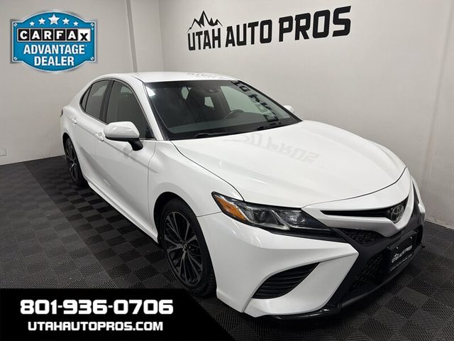 2018 Toyota Camry SE FWD photo