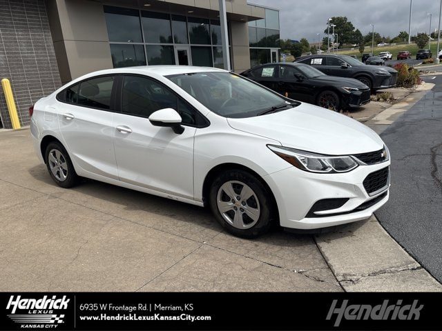 2018 Chevrolet Cruze LS FWD photo