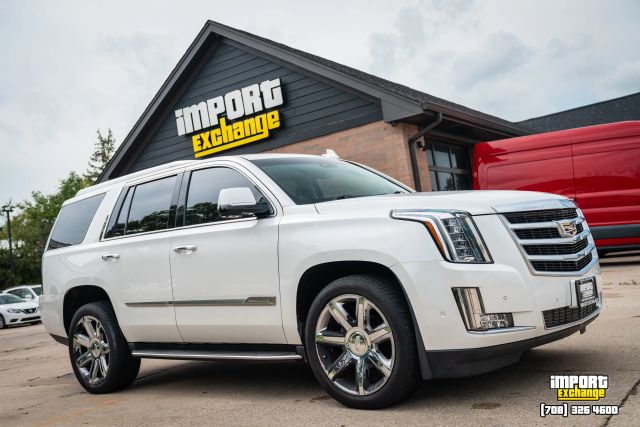2018 Cadillac Escalade Luxury 4WD photo