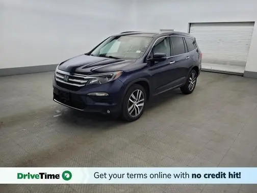 2017 Honda Pilot Touring AWD photo