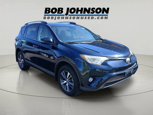 2018 Toyota RAV4 XLE AWD photo