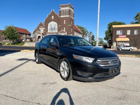 2015 Ford Taurus SE FWD photo