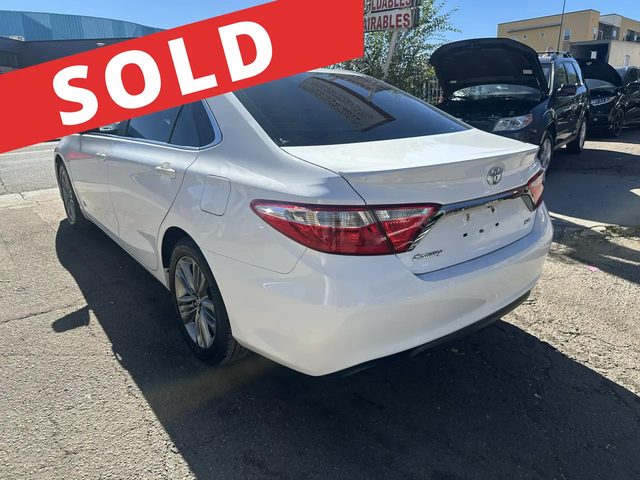 2017 Toyota Camry SE FWD photo