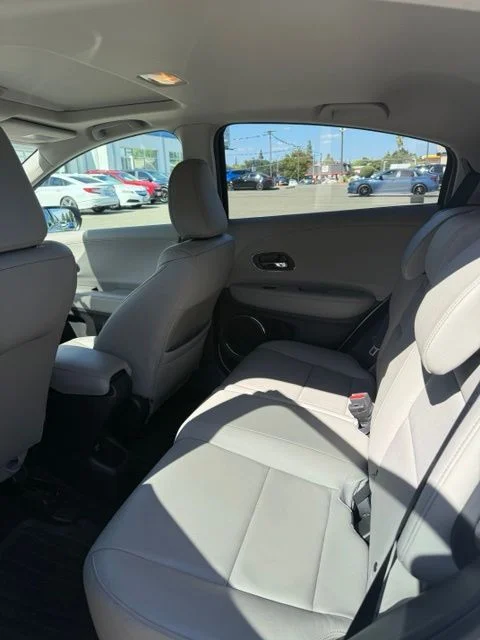 2018 Honda HR-V EX-L Navi FWD photo