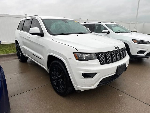 2018 Jeep Grand Cherokee Altitude 4WD photo