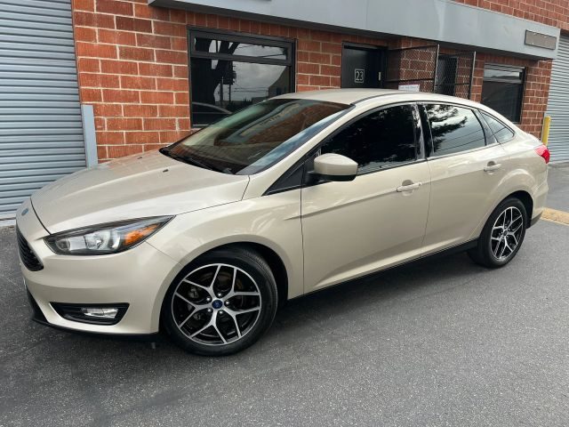 2018 Ford Focus SE FWD photo