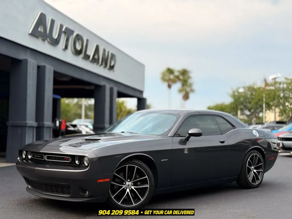 2018 Dodge Challenger R/T RWD photo