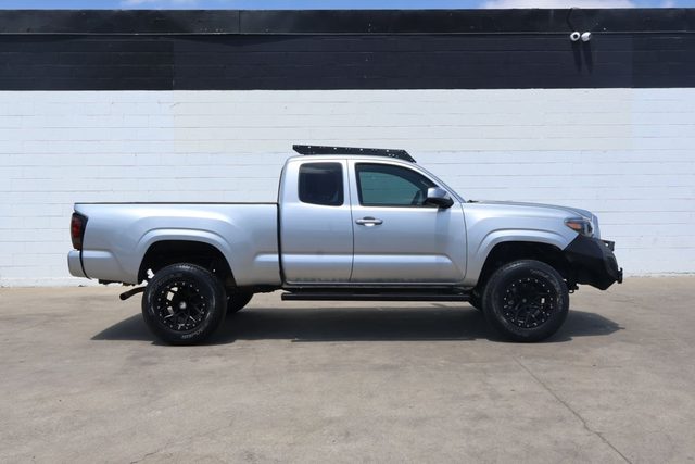 2017 Toyota Tacoma SR5 RWD photo