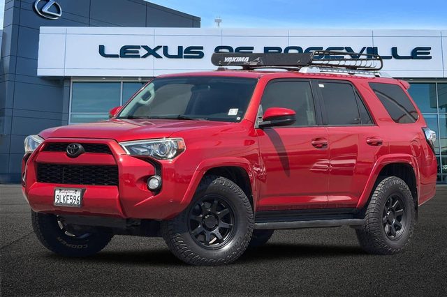 2018 Toyota 4Runner SR5 4WD photo