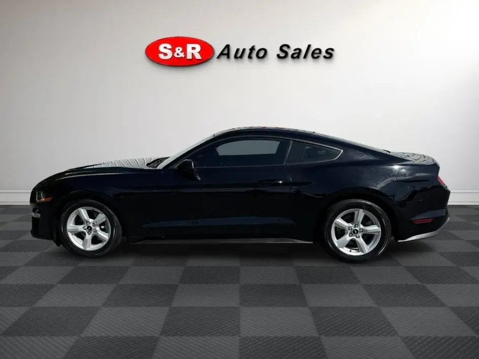 2018 Ford Mustang EcoBoost RWD photo