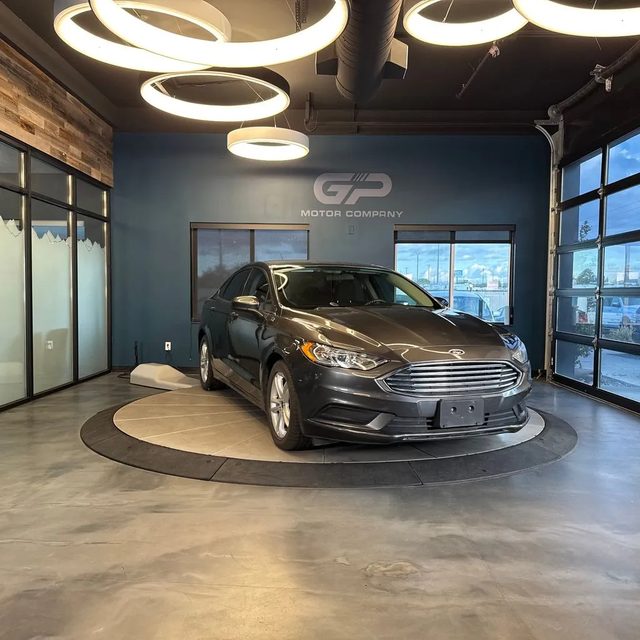 2018 Ford Fusion SE FWD photo