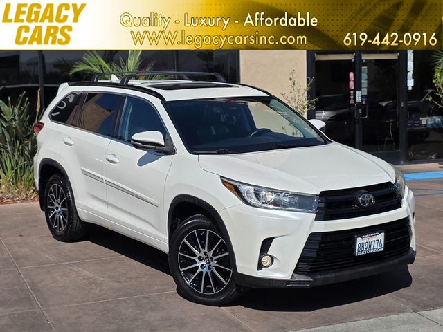 2018 Toyota Highlander SE FWD photo