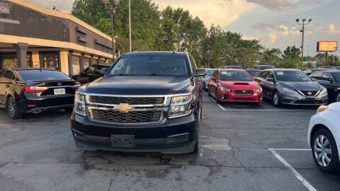 2017 Chevrolet Suburban LS 4WD photo