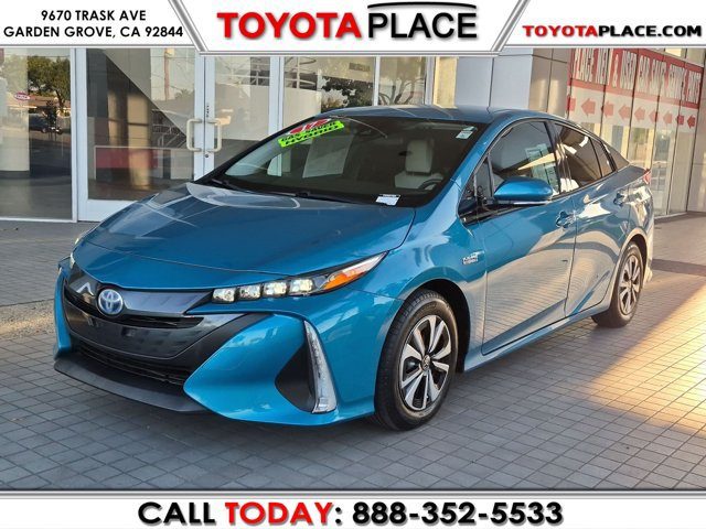 2017 Toyota Prius Prime Premium FWD photo