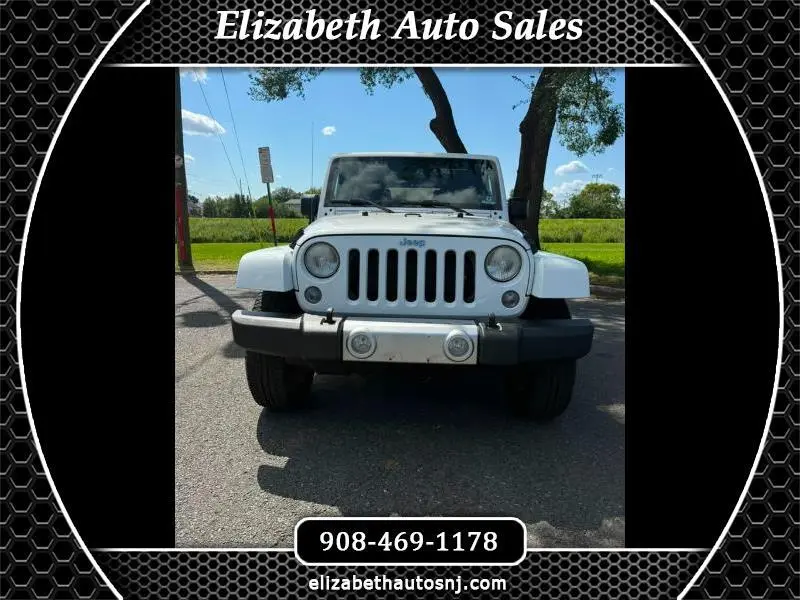 2015 Jeep Wrangler Unlimited Sahara 4WD photo