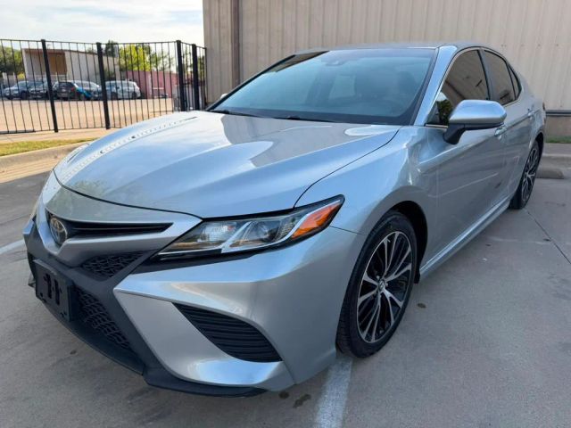 2018 Toyota Camry SE FWD photo