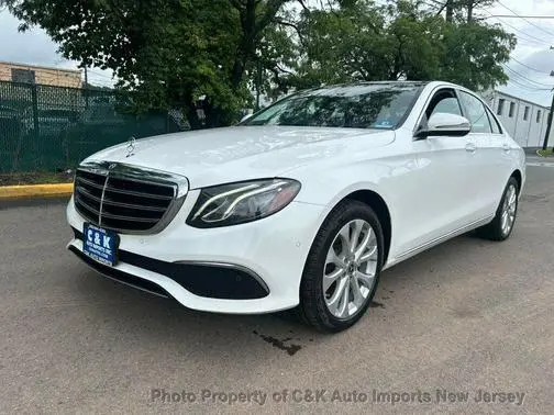 2018 Mercedes-Benz E-Class E 300 AWD photo