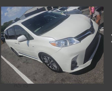 2018 Toyota Sienna XLE AWD photo