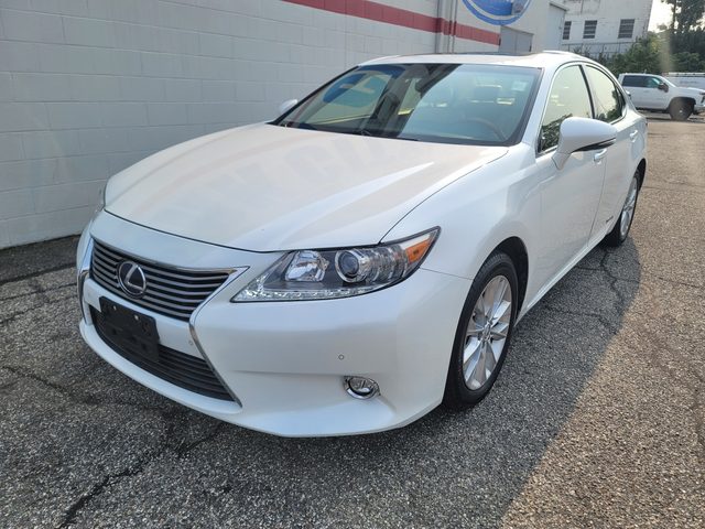 2015 Lexus ES Hybrid FWD photo