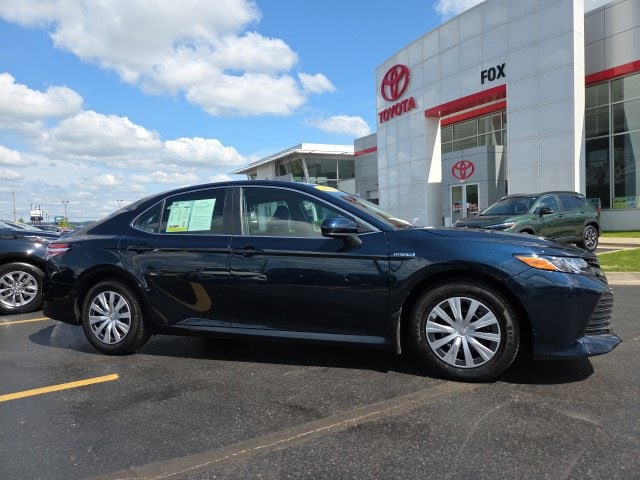 2018 Toyota Camry Hybrid SE FWD photo