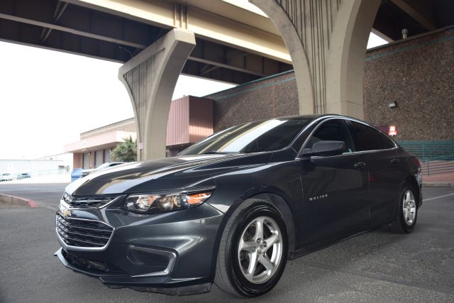 2018 Chevrolet Malibu LS FWD photo