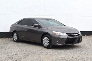 2016 Toyota Camry LE FWD photo