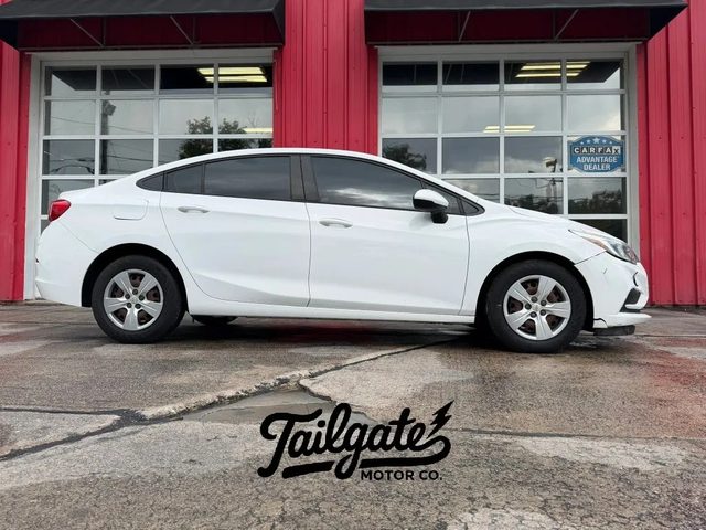 2018 Chevrolet Cruze LS FWD photo